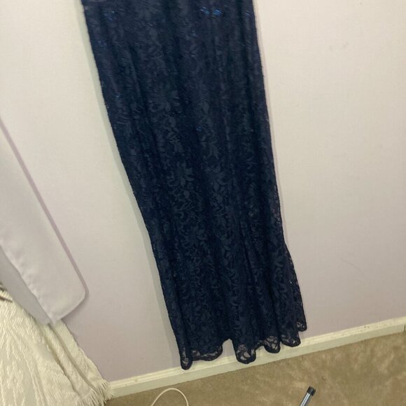 Alexa B Nites Lacy Dress, EUC, Size 14 - Picture 10 of 15